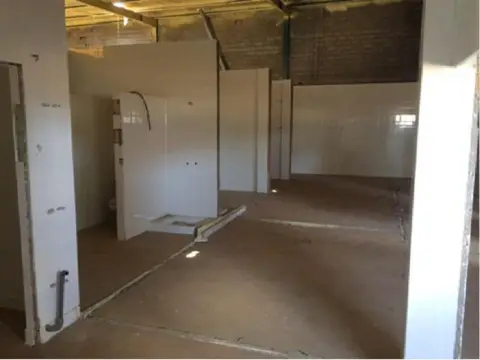 Nave industrial en calle de la Loma, 35